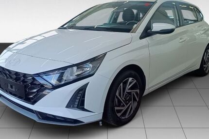 Hyundai i20 13.847 km 19.460 &euro; München 81677