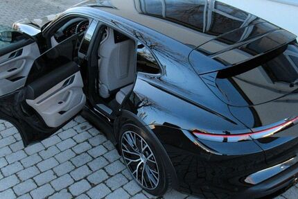 Porsche Taycan 5.000 km 95.950 &euro; Gauting bei Starnberg 82131