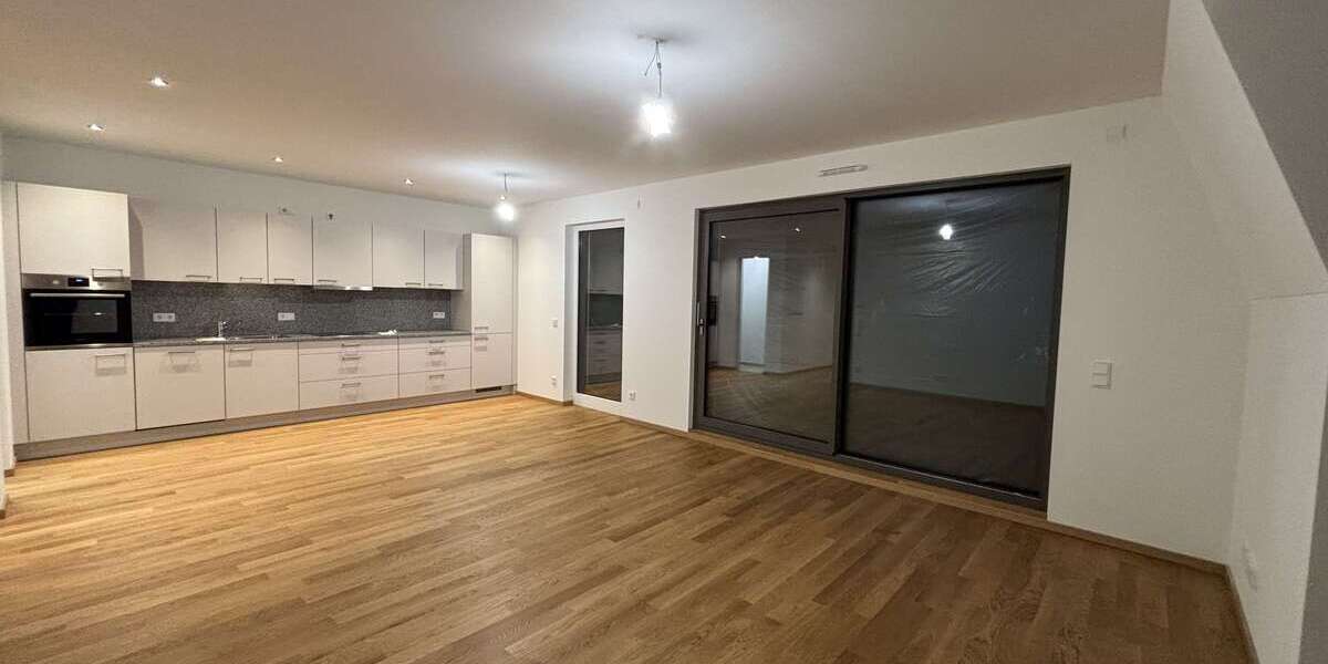 Etagenwohnung Taufkirchen - 3 Zimmer, 124 m&sup2;, 2.700&euro; | Angebot:25226411