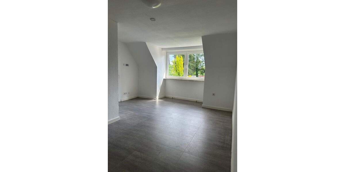Reihenmittelhaus Oberschleißheim - 4 Zimmer, 150 m&sup2;, 2.490&euro; | Angebot:25782546