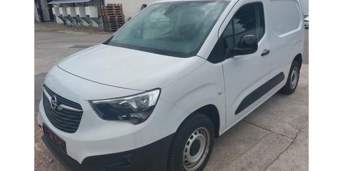 Opel Combo 99.200 km 12.999 &euro; Hebertshausen bei Dachau 85241