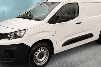 Peugeot Partner 110.000 km 10.400 &euro; München 81243