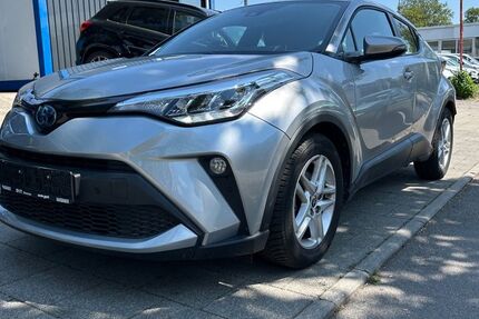 Toyota C-HR 25.689 km 21.500 &euro; München 81825