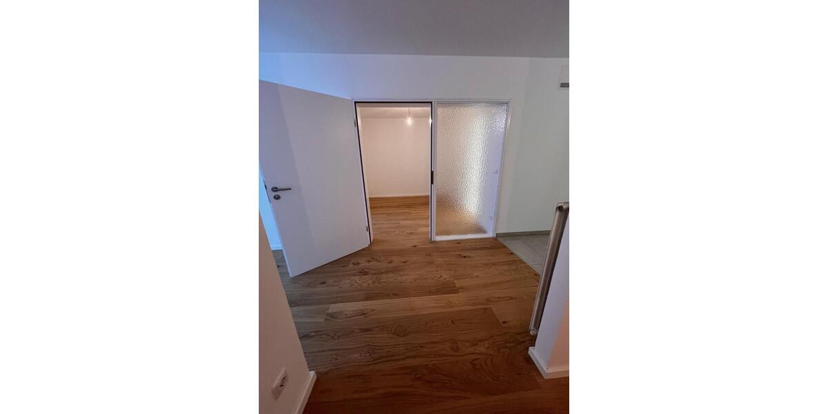 freie, renovierte, ruhige und elegante 2,5-Zimmer Whg.(Innenhof) 2.5 zimmer