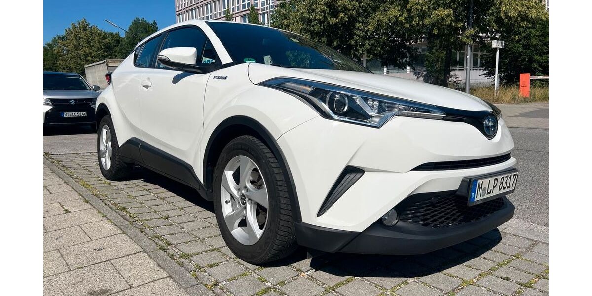 Toyota C-HR 125.215 km 17.500 &euro; München 81677