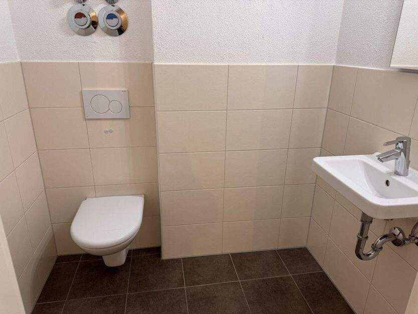 Geräumige 2-Zimmer-Wohnung mit EBK in S-Bahn-Nähe Heimstetten 2 zimmer