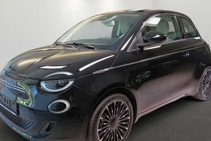 Fiat 500e 14.300 km 19.890 &euro; München 80339