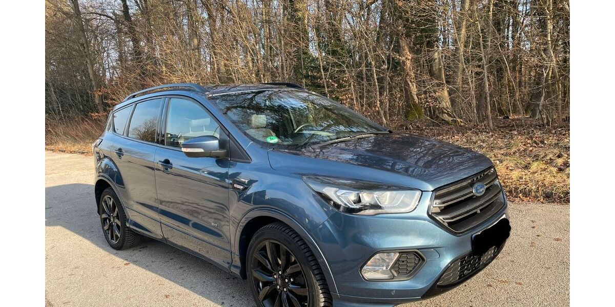 Ford Kuga 68.024 km 20.490 &euro; München 81547