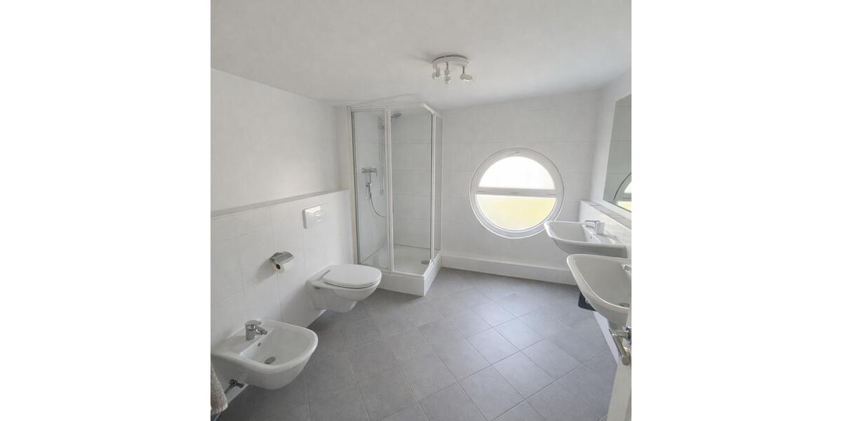 Doppelhaushälfte Gräfelfing - 6 Zimmer, 180 m&sup2;, 3.500&euro; | Angebot:25876664