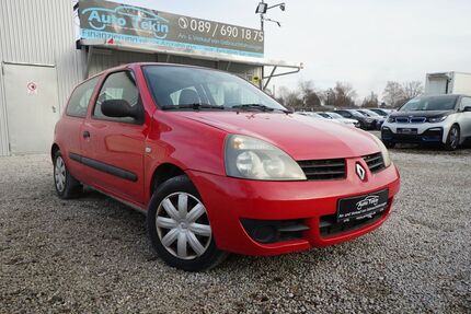 Renault Clio 136.583 km 1.999 &euro; München 81829