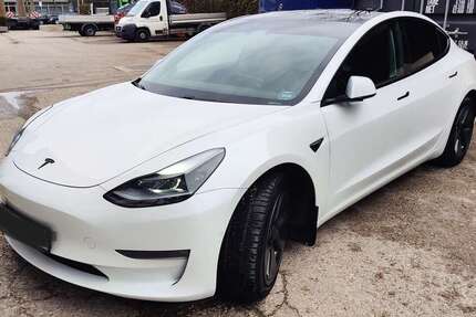 Tesla Model 3 110.000 km 27.000 &euro; Unterschleißheim 85716