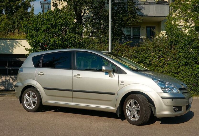 Corolla Verso