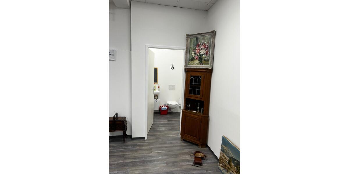 Büro, Praxis, Studio, Lager zu vermieten, direkt am Bahnhof WOR zimmer