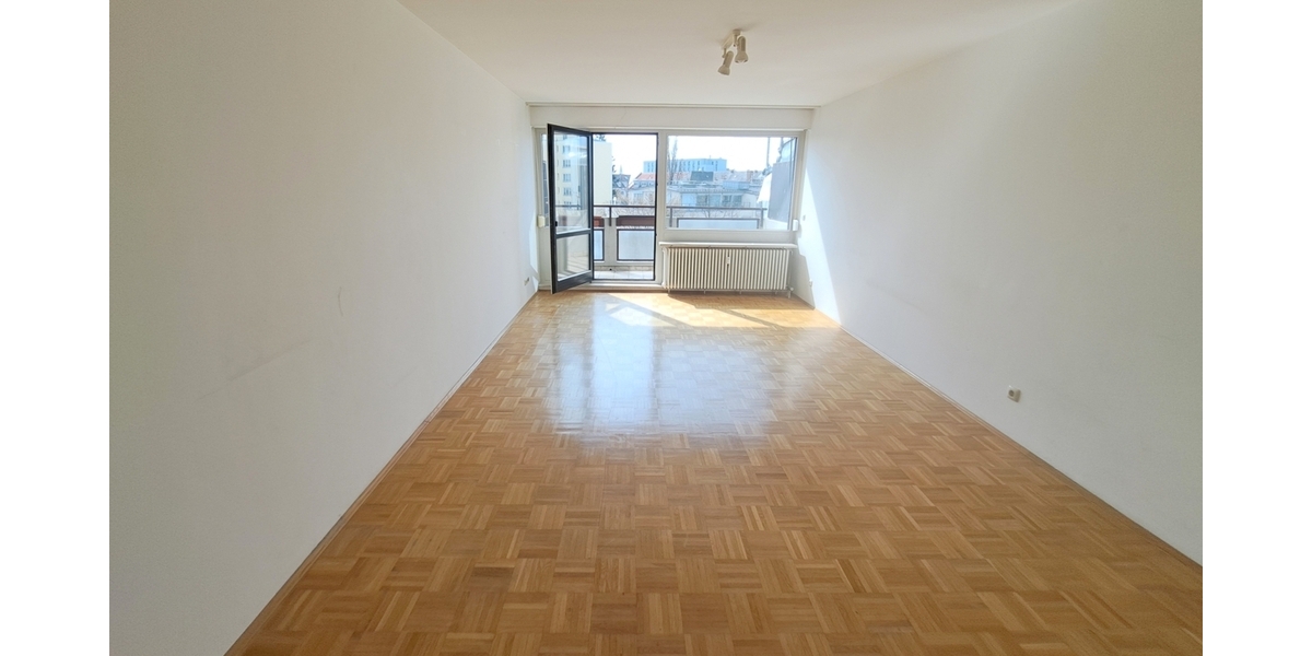 Helle 3-Zimmer-Wohnung in der obersten Etage in Neuhausen am Olympiapark-Süd - Etagenwohnung München Moosach | Angebot:25918911