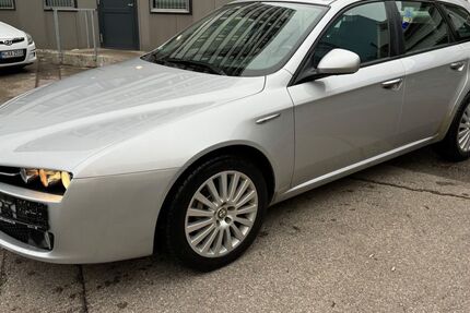 Alfa Romeo 159 122.111 km 6.999 &euro; München 80636