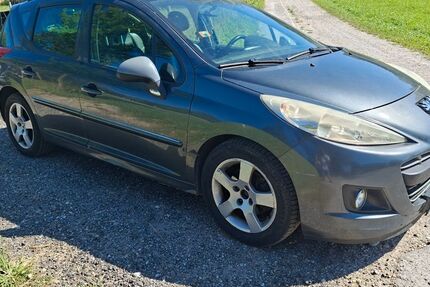 Peugeot 207 196.000 km 1.750 &euro; Neufahrn 85375