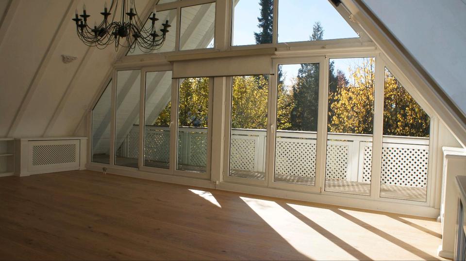 Villa Grünwald - 8 Zimmer, 350 m&sup2;, 19&euro; | Angebot:25675546