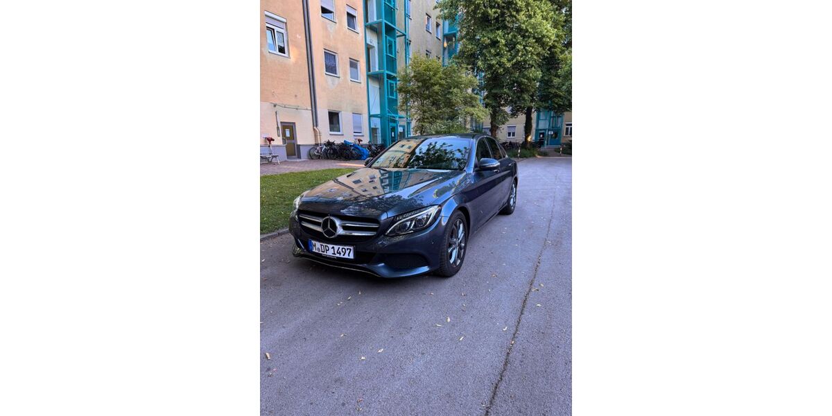 Mercedes-Benz C 250 166.000 km 17.400 &euro; München 81673