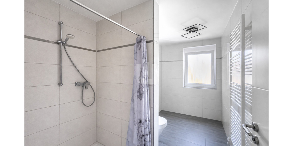 WINDISCH - Traumhafte 2-Zi.-Wohnung mit gehobener Ausstattung und Aufzug in zentraler Lage - Etagenwohnung Gröbenzell | Angebot:26456020