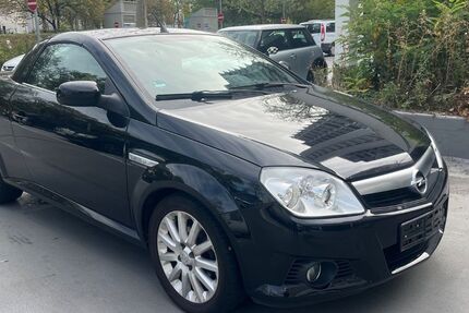 Opel Tigra 120.000 km 1.799 &euro; München 80809