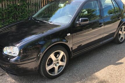 VW Golf 116.500 km 9.900 &euro; gräfelfing 82166