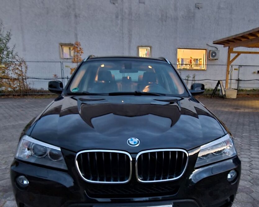 X3