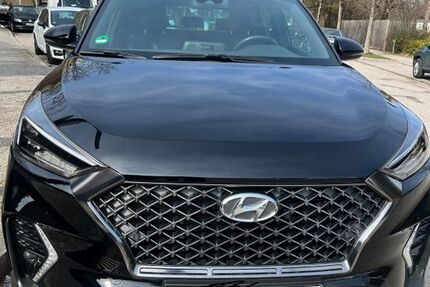 Hyundai TUCSON 93.000 km 22.000 &euro; München 81735