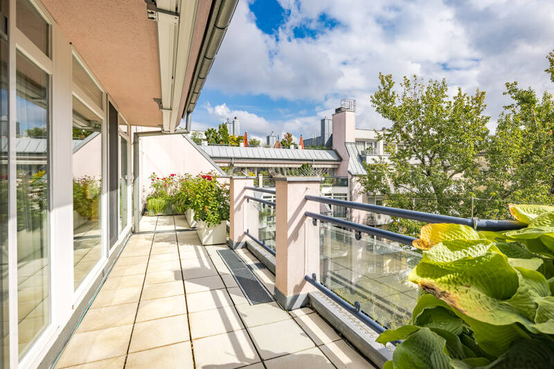 Etagenwohnung München Neuhausen-Nymphenburg - 5 Zimmer, 143 m&sup2;, 1.950.000&euro; | Angebot:26261521