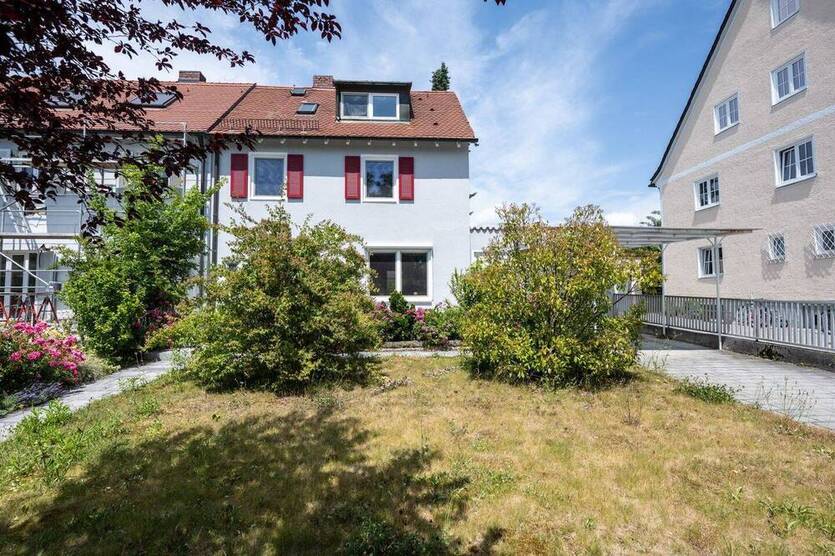 AIGNER - Modernisiertes Reiheneckhaus mit großem Grundstück - Einziehen und Wohlfühlen!