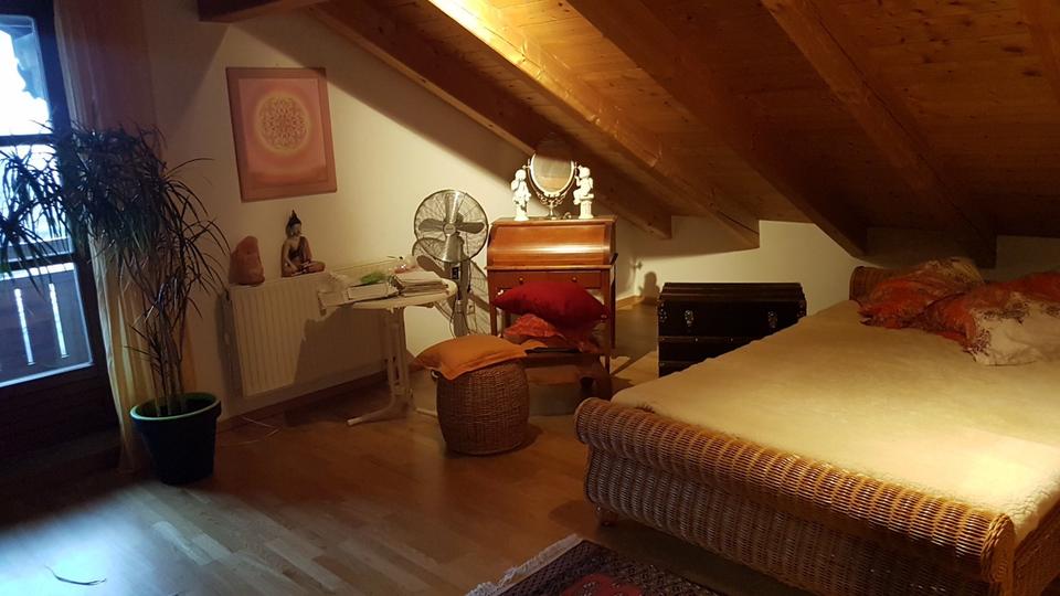 Dachgeschoss-Wohnung 2,5 Zimmer 110 qm 1 zimmer