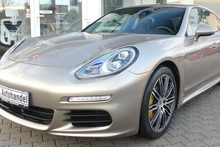 Porsche Panamera 31.376 km 64.890 &euro; München 80687