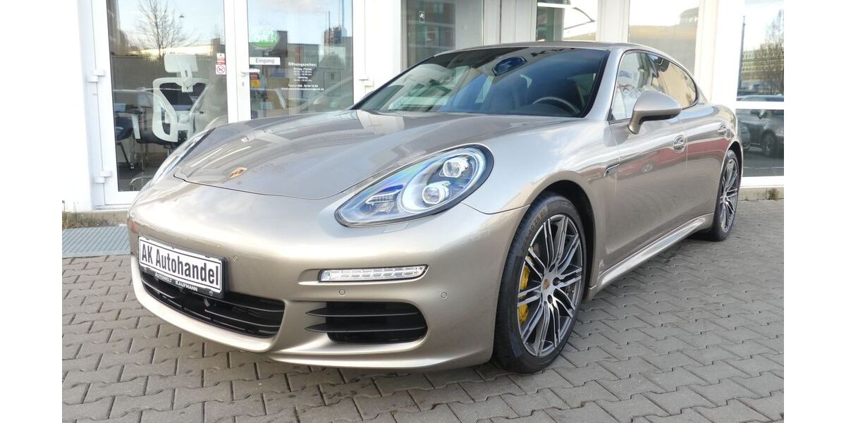 Porsche Panamera 31.376 km 64.890 &euro; München 80687