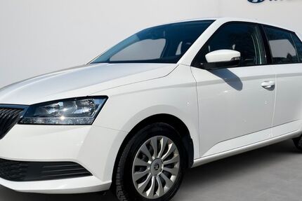 Skoda Fabia 66.000 km 9.490 &euro; München 81825