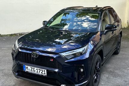 Toyota RAV 4 15.750 km 47.250 € München 81371