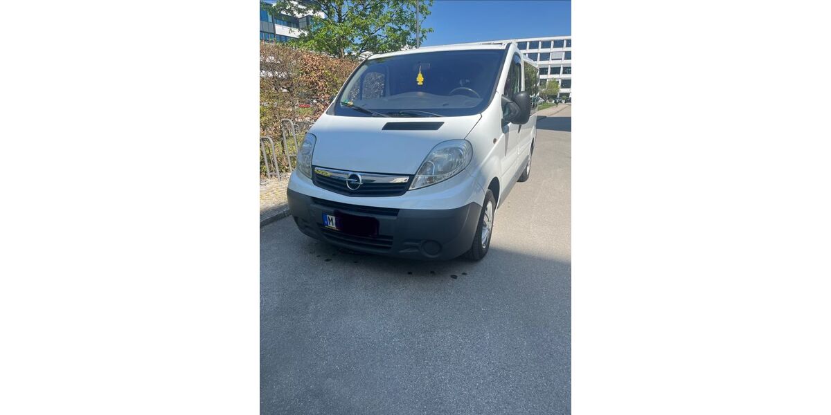 Opel Vivaro 190.000 km 10.500 &euro; München 81539