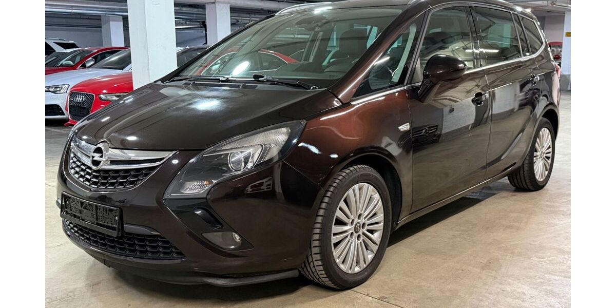Opel Zafira 142.489 km 8.999 &euro; München 81677