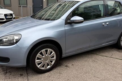 VW Golf 145.111 km 3.750 &euro; München 80636