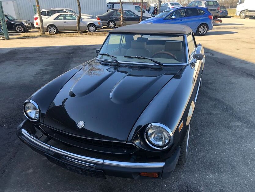 Fiat 124 Spider 107.030 km 14.999 € München 81829