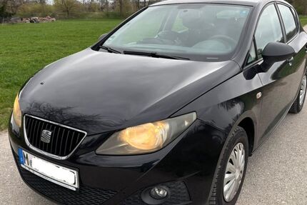 Seat Ibiza 98.000 km 4.990 &euro; München 81245