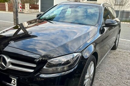 Mercedes-Benz C 220 90.000 km 22.500 &euro; Aying 85653