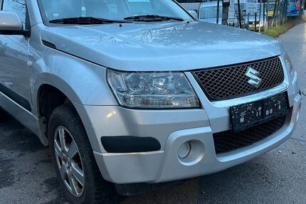Suzuki Grand Vitara 144.295 km 2.600 &euro; München 80935