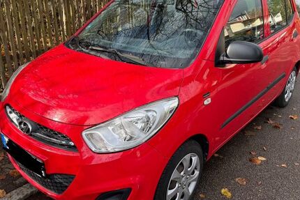 Hyundai i10 127.000 km 1.999 &euro; München 81827