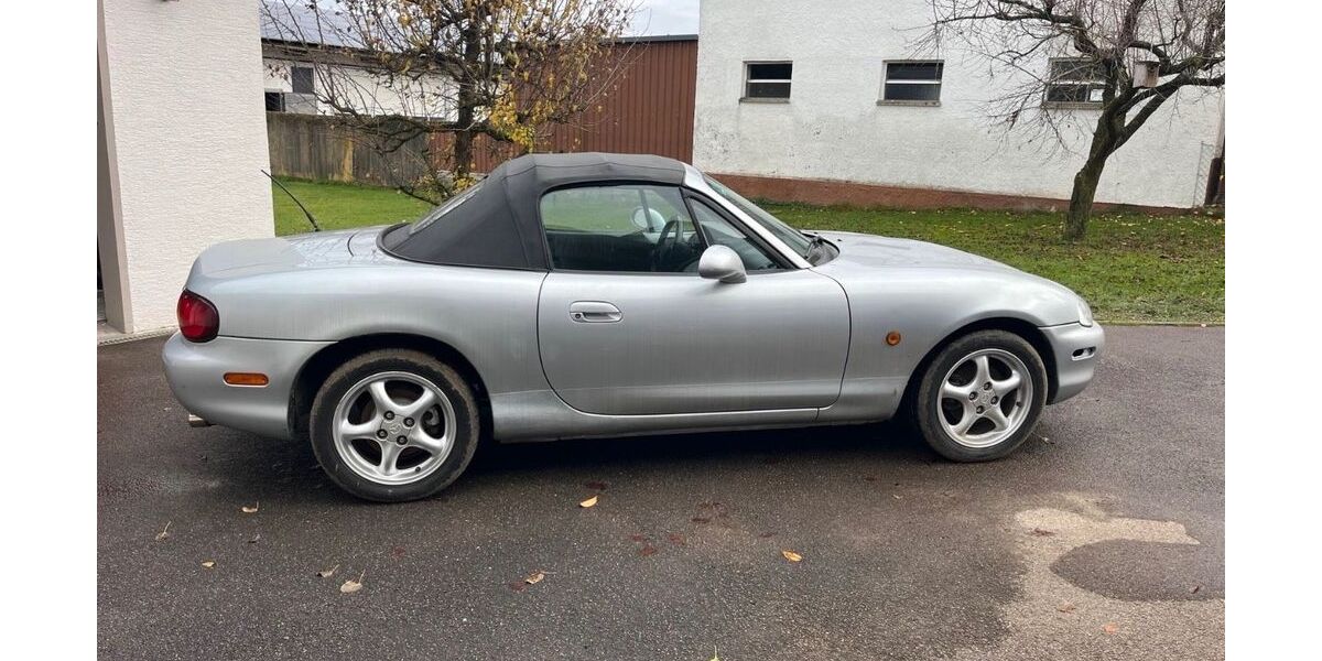 Mazda MX-5 80.000 km 8.999 &euro; München 81373