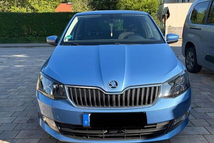 Skoda Fabia 107.200 km 8.500 &euro; Fahrenzhausen 85777