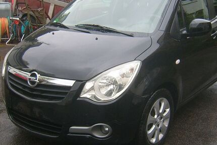 Opel Agila 77.120 km 2.477 &euro; München 81243