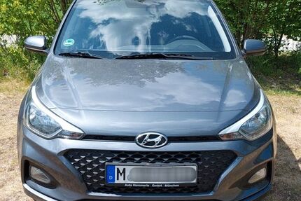 Hyundai i20 15.600 km 10.500 &euro; München 81549