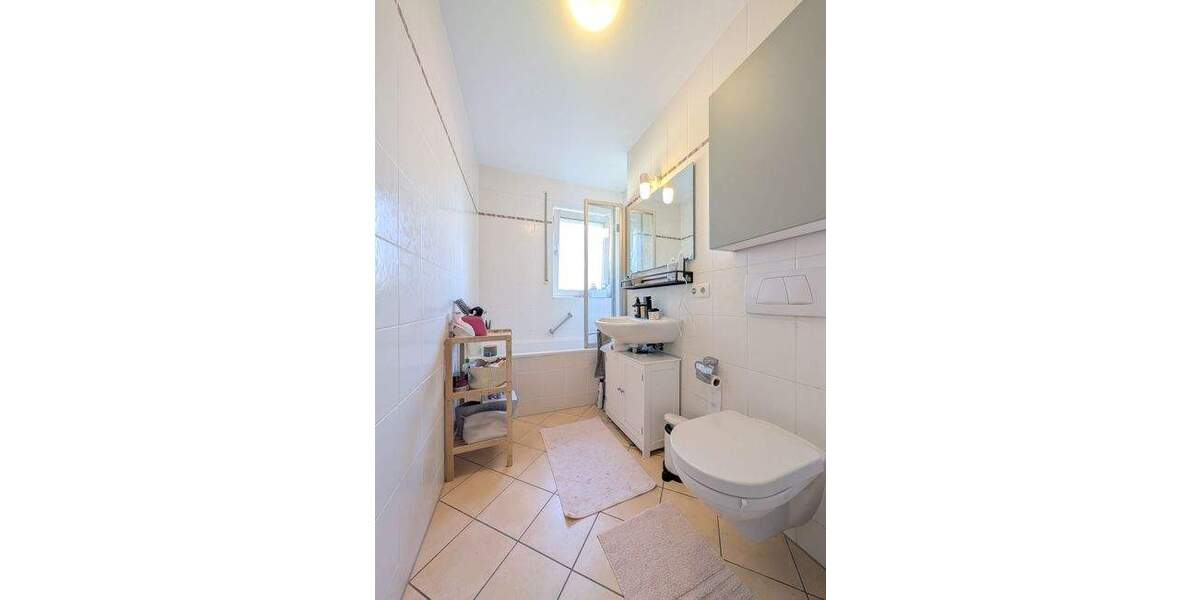 Etagenwohnung Neubiberg - 4 Zimmer, 96 m&sup2;, 1.850&euro; | Angebot:24835467