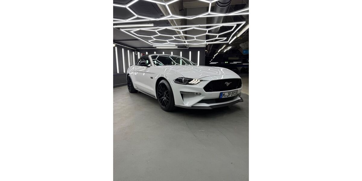 Ford Mustang 27.000 km 43.200 &euro; München 81675