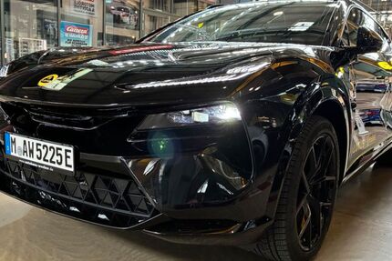 Lotus Eletre 2.900 km 101.400 &euro; München 80939