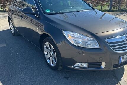 Opel Insignia 227.000 km 3.999 &euro; München 81248